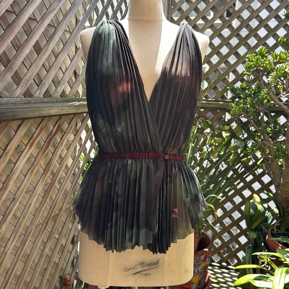 Wilfred Black Pleated Top
